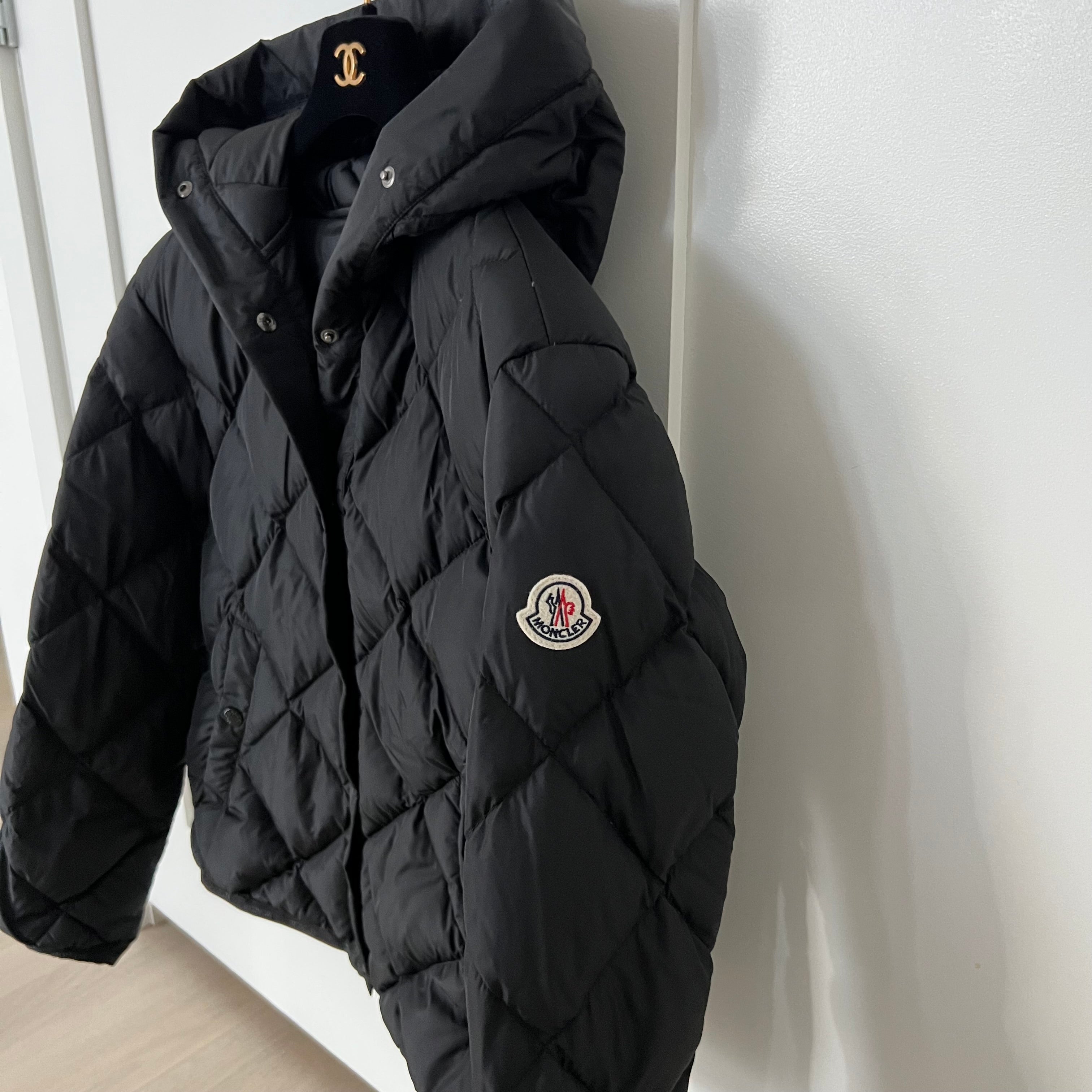 Moncler Arvouin Short Down Jacket