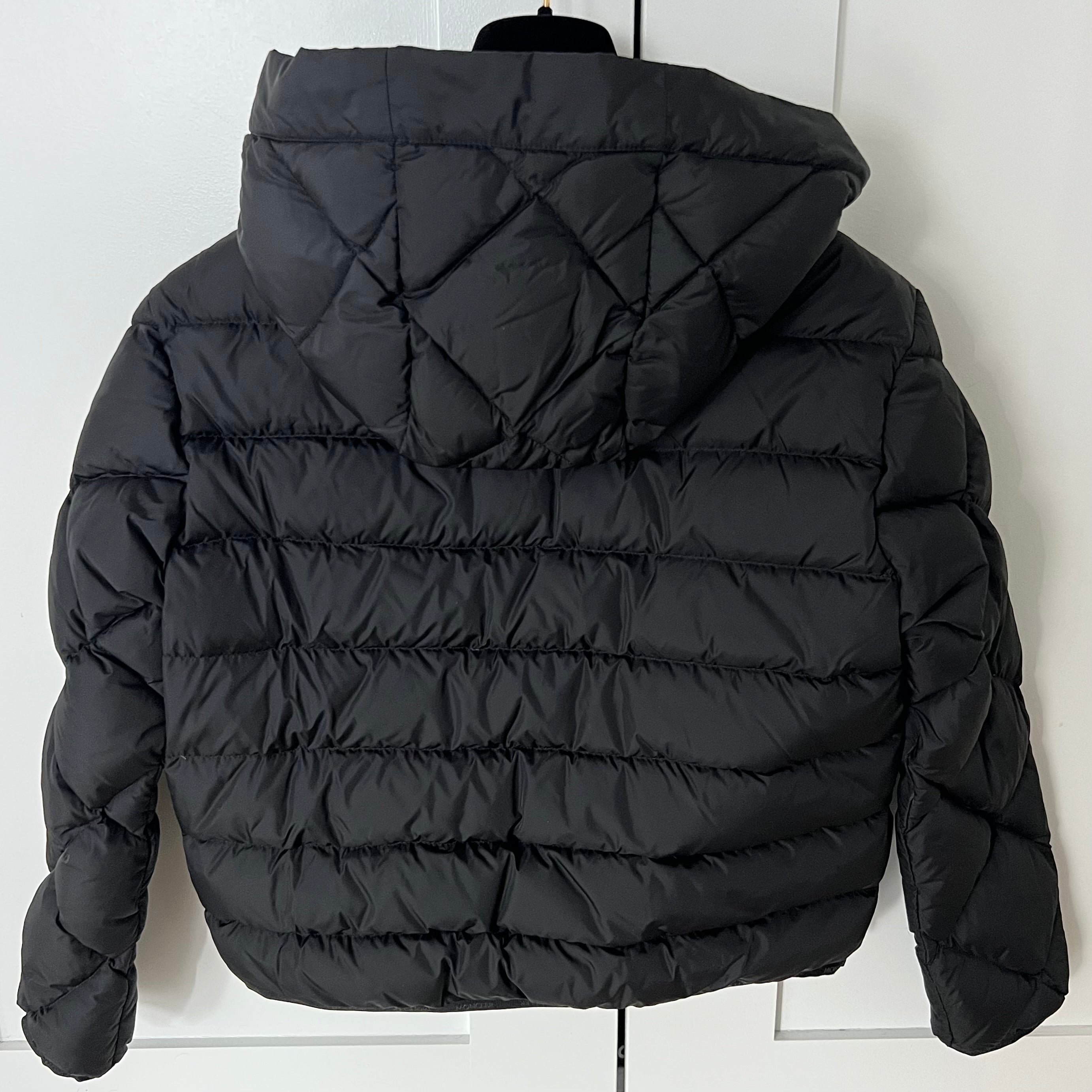 Moncler Arvouin Short Down Jacket