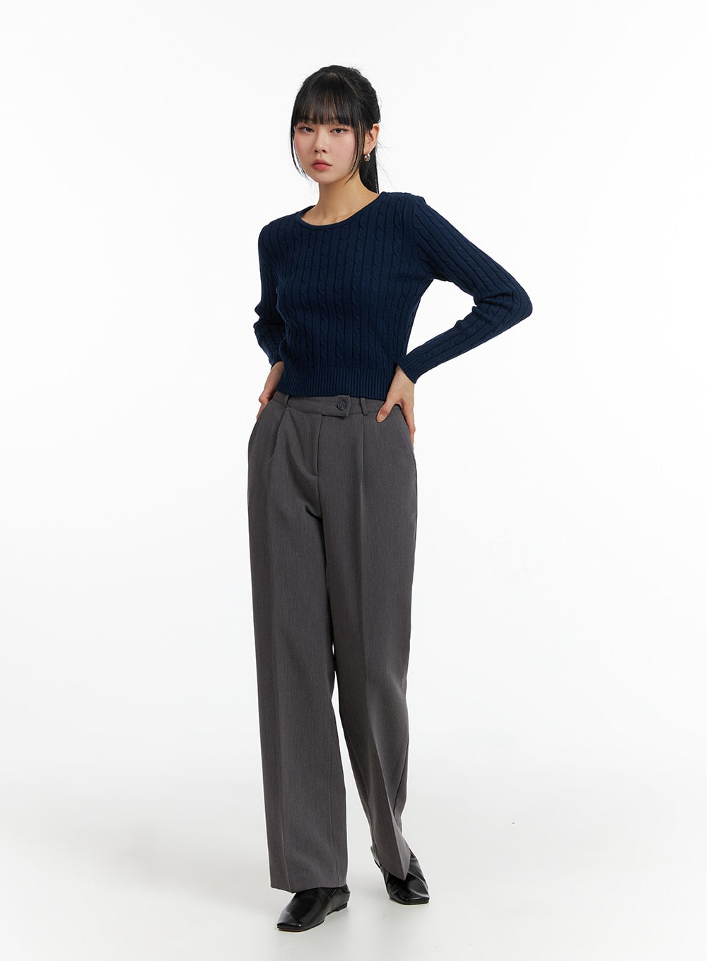 Round Neck Cable Knit Sweater IF402