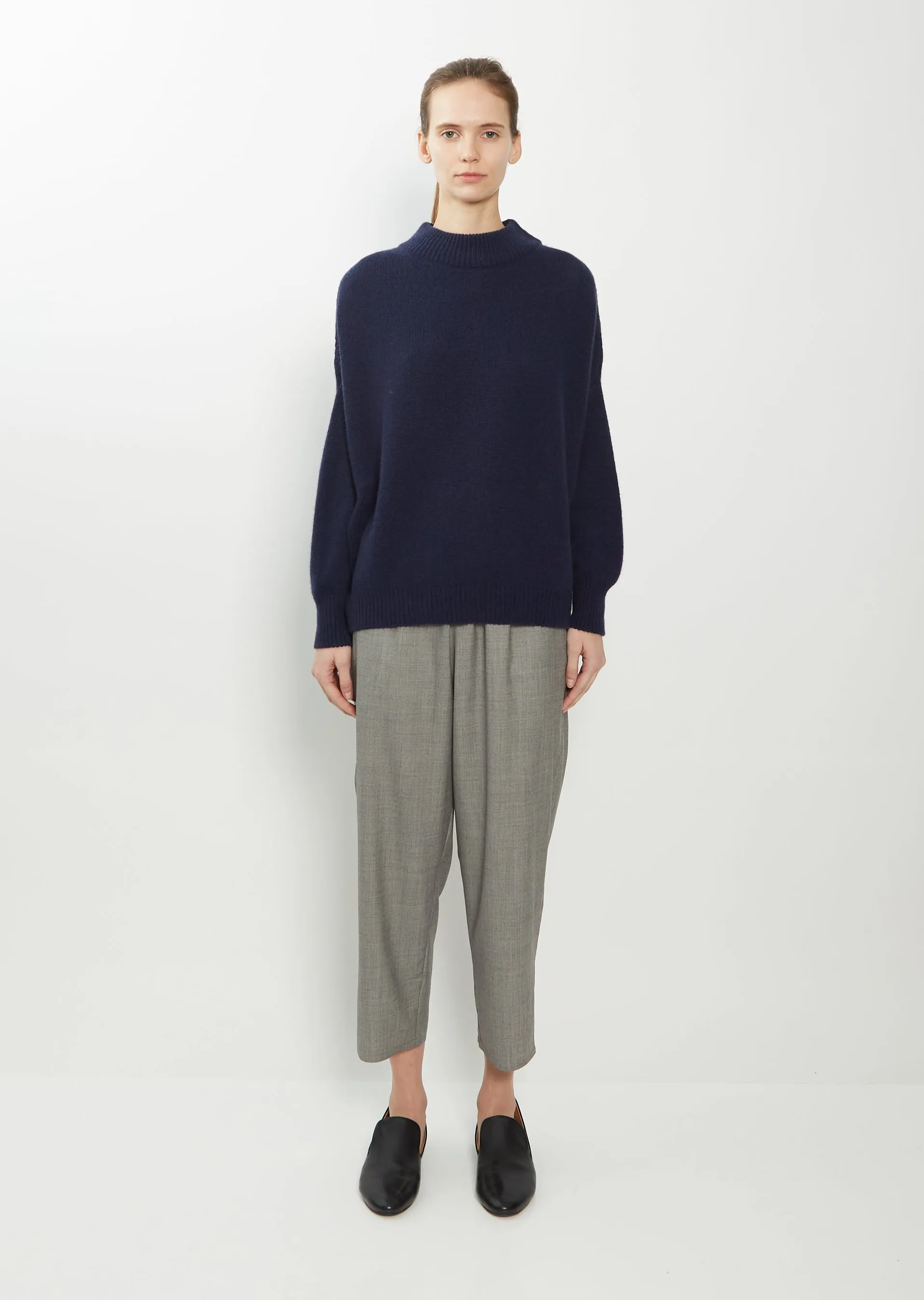 Round Neck Cashmere Sweater