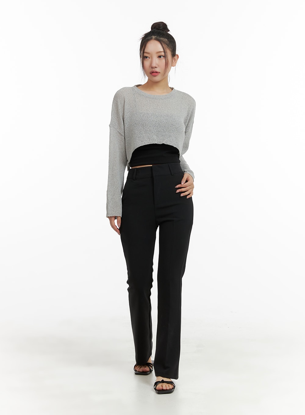 Round Neck Cropped Hollow Out Sweater OA402