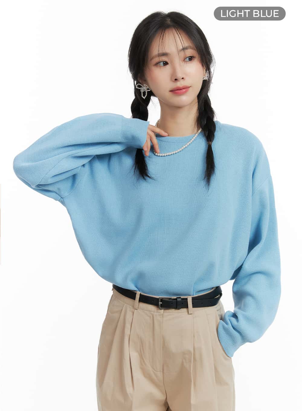 Solid Round Neck Knit Sweater OM411