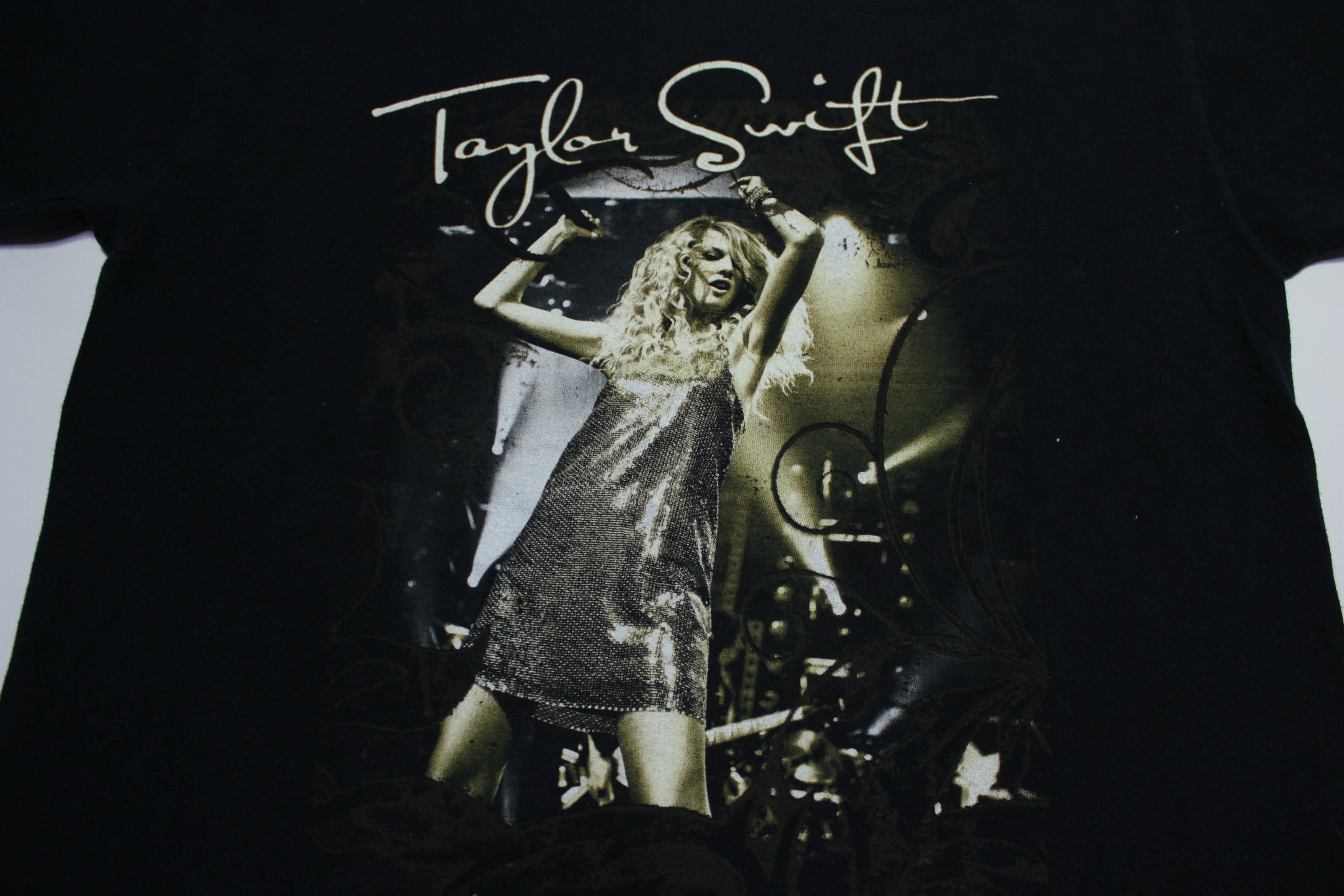 Taylor Swift 2009 Fearless Concert Tour Limited Production T-Shirt